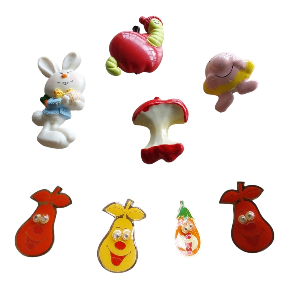 8 Women's Fun Pins